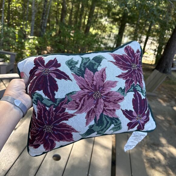 Tapestry poinsettia Christmas Pillow 12 X 17 - Picture 1 of 4
